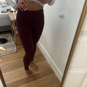 Lululemon maroon leggings